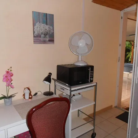 Petite Particulière *